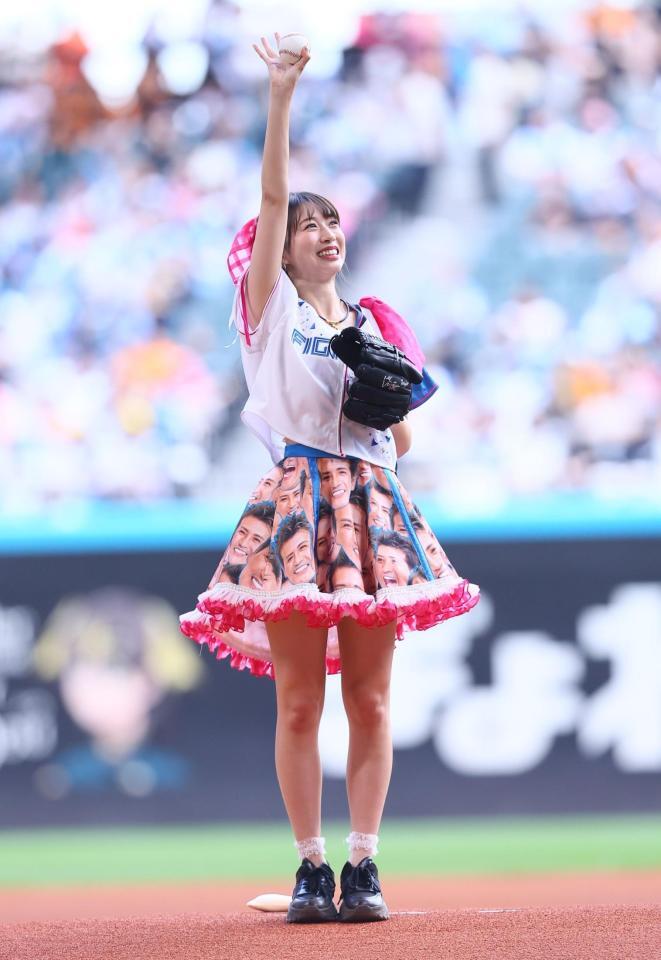 ファーストピッチセレモニーに登場したモーニング娘。’２６・牧野真莉愛（撮影・中島達哉）