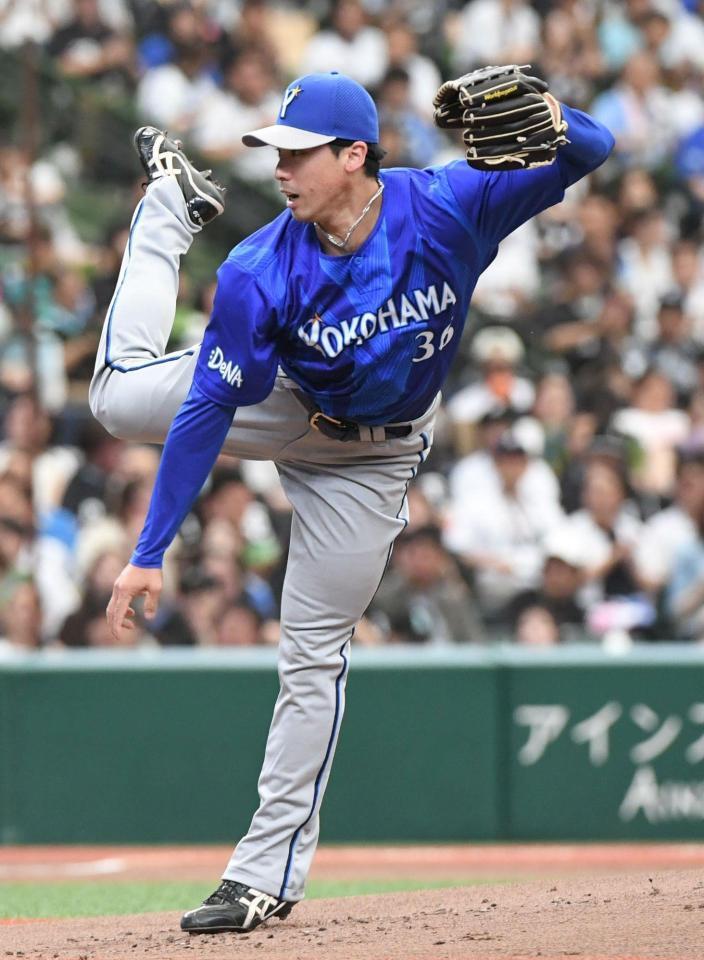 西武打線を相手に力投する尾形（撮影・佐藤厚）