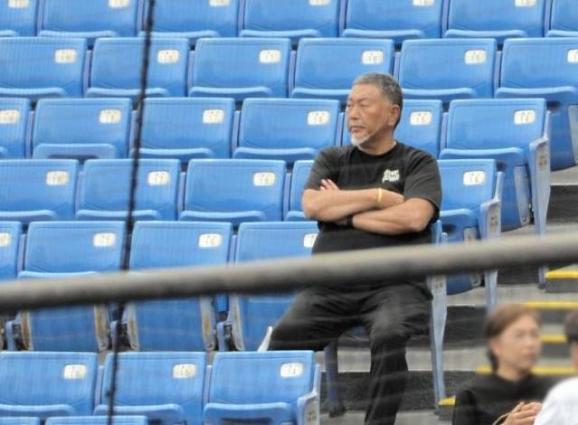 スタンドで観戦する清原和博氏