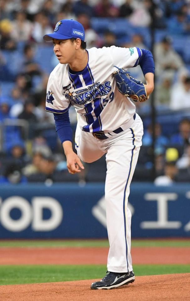 楽天打線に立ち向かう平良（撮影・佐藤厚）