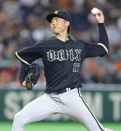 巨人戦に登板する曽谷（撮影・西岡正）