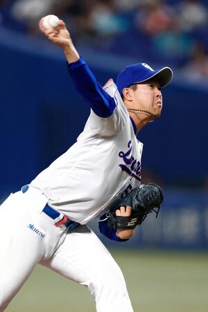 １１回途中にプロ初登板した篠崎