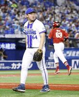 　８回に登板し、楽天に逆転を許した中川虎