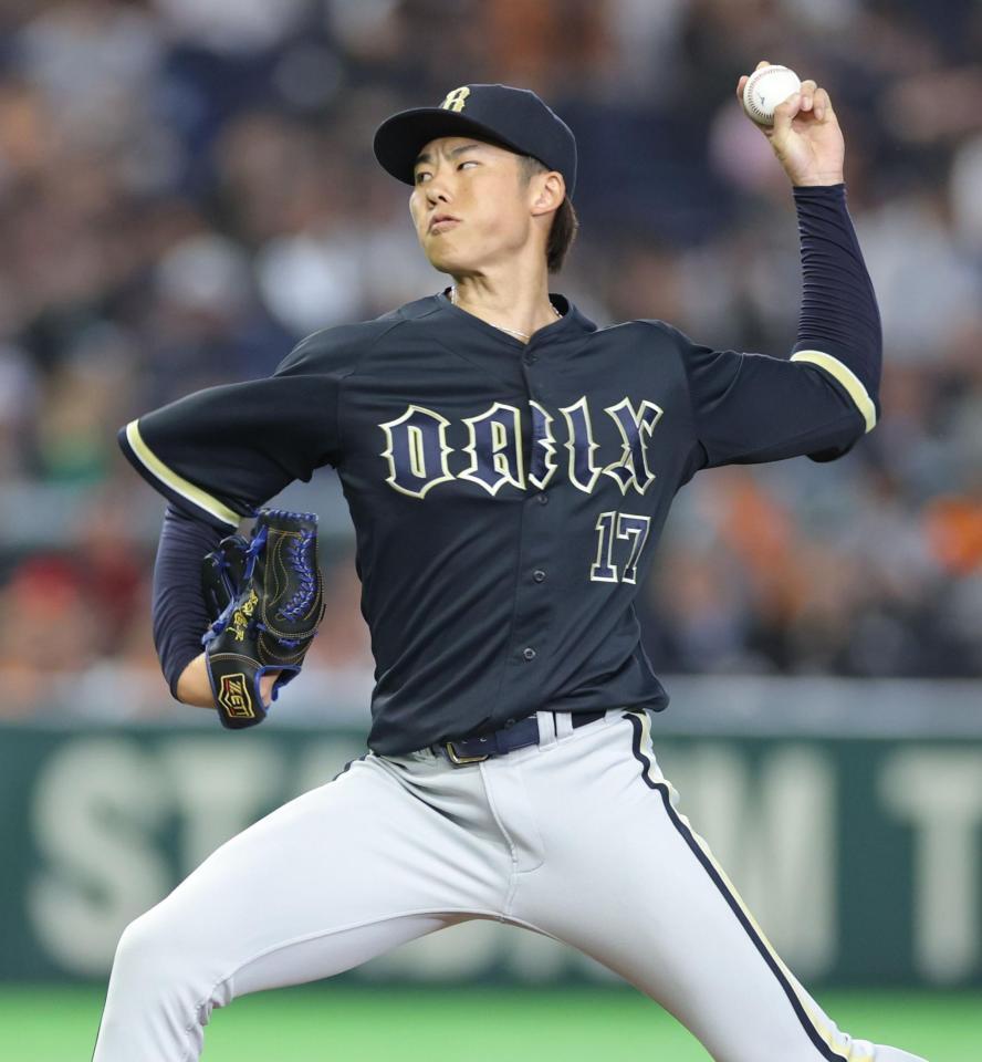 巨人戦に登板する曽谷（撮影・西岡正）
