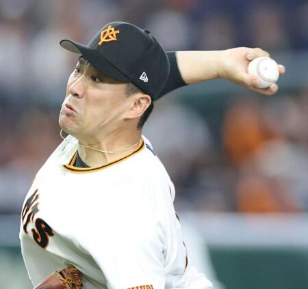 オリックス打線を相手に力投する田中将（撮影・西岡正）