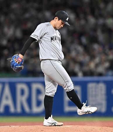６回、モンテルに左越え二塁打を打たれノーノーの夢破れた小島（撮影・開出牧）