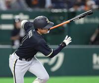 １回、左前に先制打を放つ太田（撮影・西岡正）