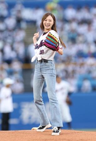 始球式を務める梅澤美波（撮影・金田祐二）