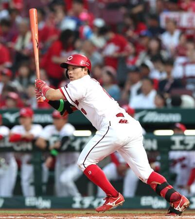 ３回、左前打を放つ勝田（撮影・北村雅宏）