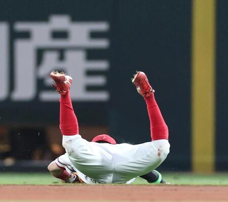 ６回、オリックス代打・来田の打球を好捕する勝田（撮影・北村雅宏）