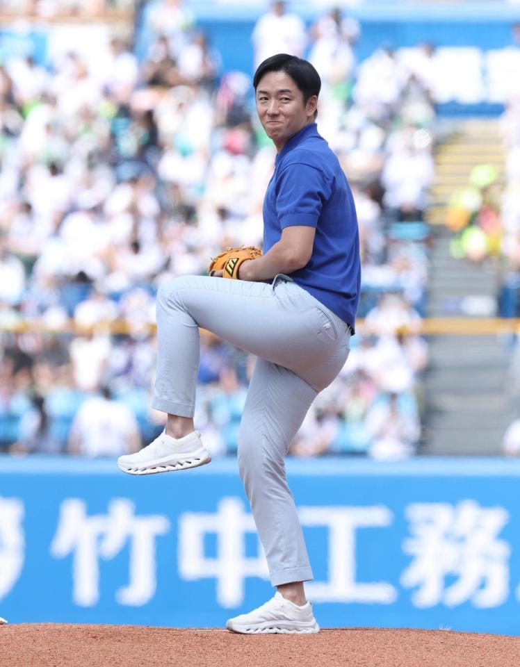 始球式を務める斎藤佑樹氏（撮影・金田祐二）