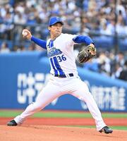 先発し力投する尾形