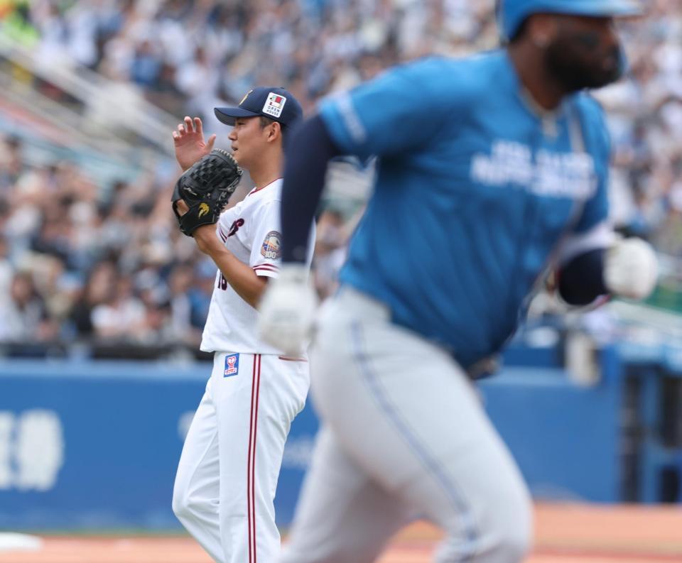 １回、レイエスに先制２ランを浴びる奥川（撮影・金田祐二）