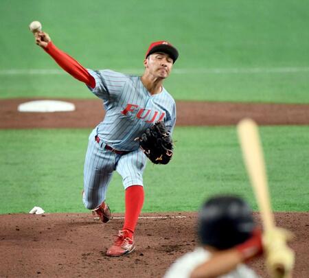 松山大打線を相手に力投する富士大・角田楓斗（撮影・佐藤厚）