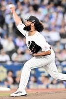 力投するジャクソン（撮影・開出牧）