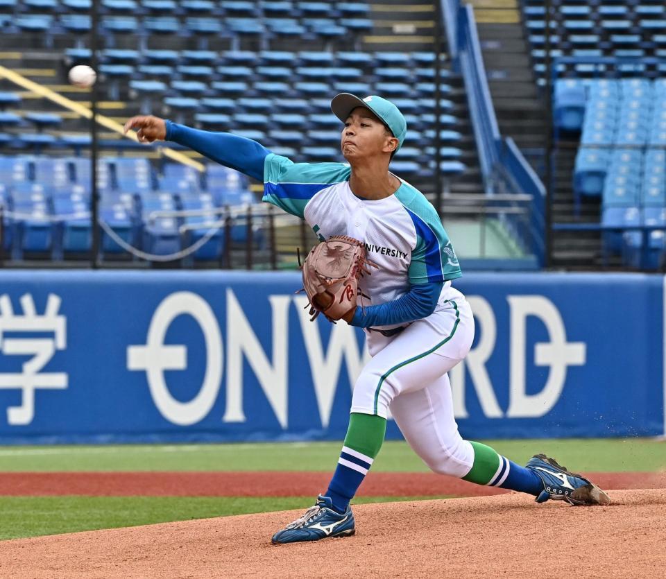 好投する周南公立大・早川彰太郎（撮影・持木克友）