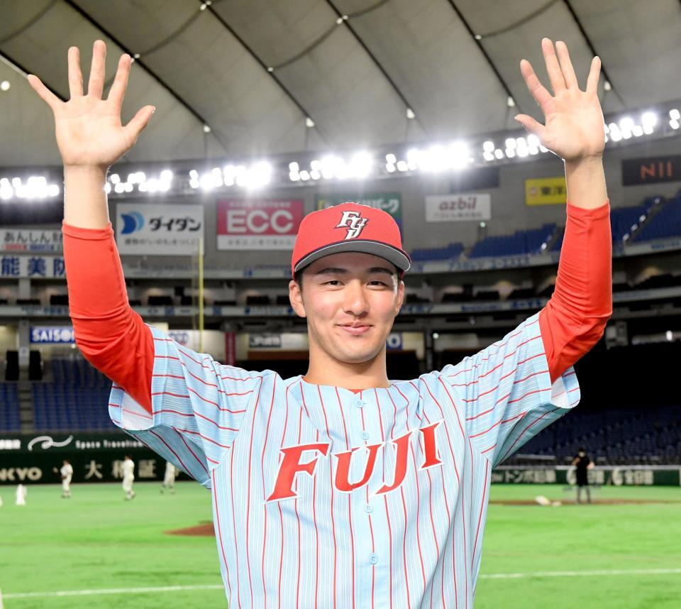 ７回１４奪三振の好投を見せた富士大・角田楓斗（撮影・佐藤厚）