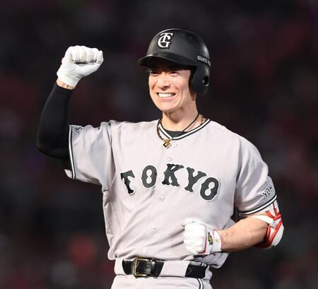 ７回、左前適時打を放ち松本（撮影・金田祐二）
