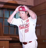 意気込みを語った楽天・塩川達也監督代行（撮影・金田祐二）