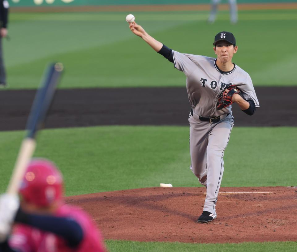 力投する戸郷（撮影・金田祐二）