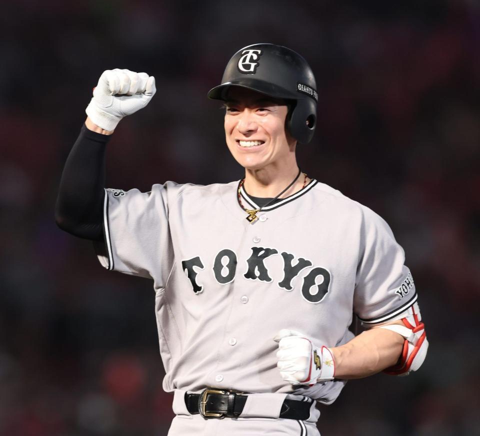 ７回、左前適時打を放ち松本（撮影・金田祐二）