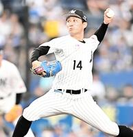 力投する小島（撮影・開出牧）