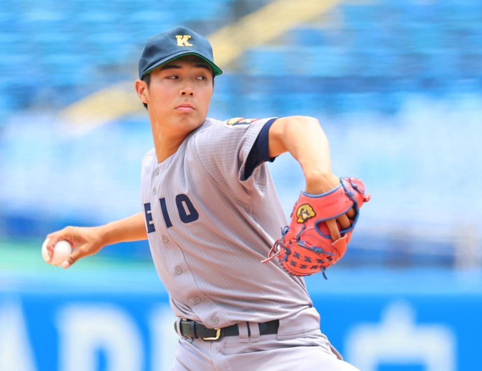 先発し力投する慶大・広池浩成（撮影・石井剣太郎）
