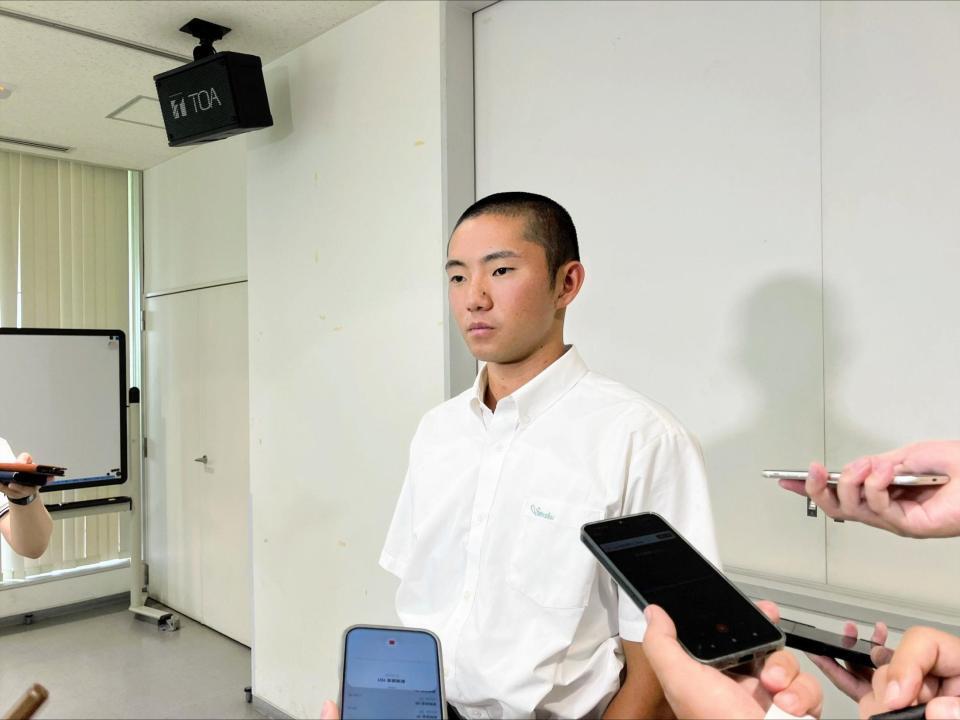 春夏連続での甲子園出場へ意気込みを語る専大松戸の主将・高貝規仁