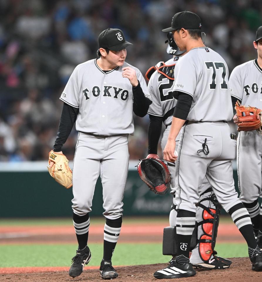 ８回途中で降板する竹丸（撮影・園田高夫）