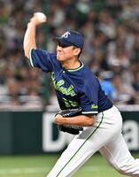 先発し力投する奥川