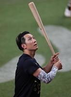 打撃練習をする西川（撮影・田中太一）