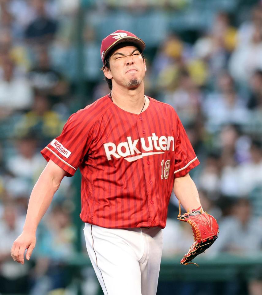２回、先制を許した前田健は渋い表情を見せベンチに戻る（撮影・山口登）