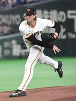中日打線に立ち向かうウィットリー（撮影・佐藤厚）