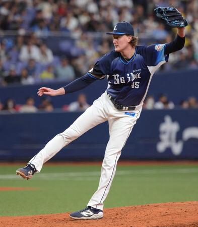 ７回、２番手で登板したウィンゲンター（撮影・坂部計介）