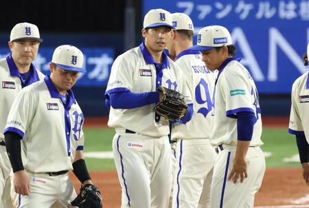 ３回、厳しい表情の尾形（撮影・金田祐二）