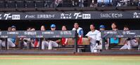 ９回、戦況を見つめる日本ハムナイン（撮影・中島達哉）