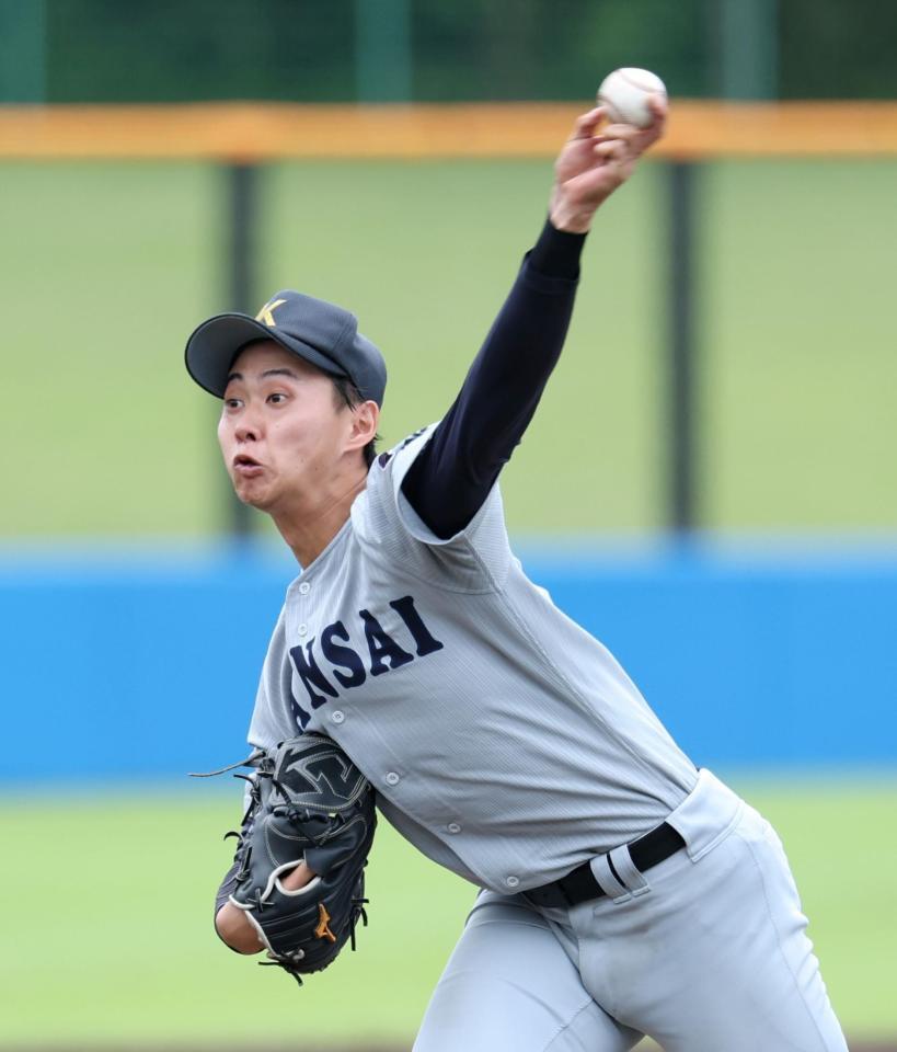 紅白戦に登板した関大・米沢友翔（撮影・伊藤笙子）