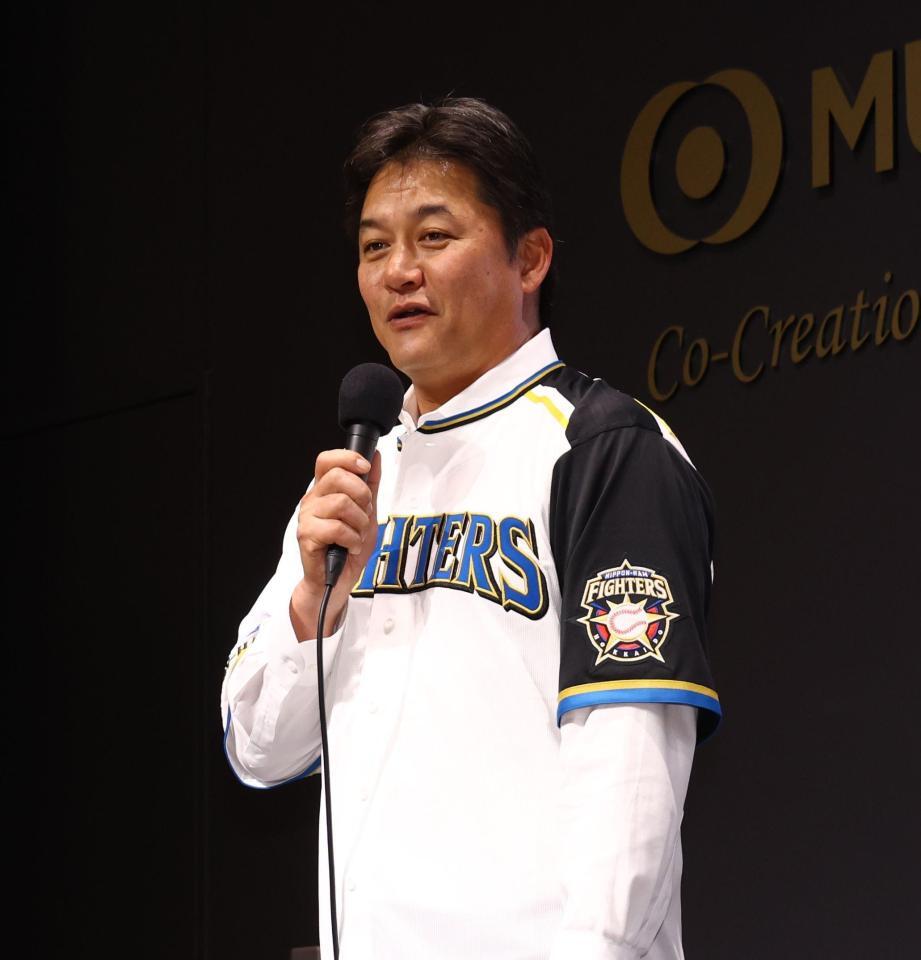 「ＦＩＧＨＴＥＲＳ　ＬＥＧＥＮＤＳ　ＧＡＭＥ」開催の記者発表会見で話す金子誠氏（撮影・中島達哉）