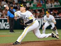 ６回に３番手で登板した津森