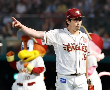 ７回まで無失点に抑え、ベンチに戻る先発の前田健