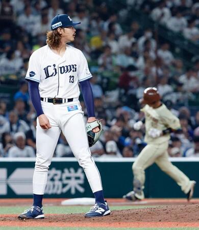 ５回、吉田（奥）に本塁打を浴びた高橋光