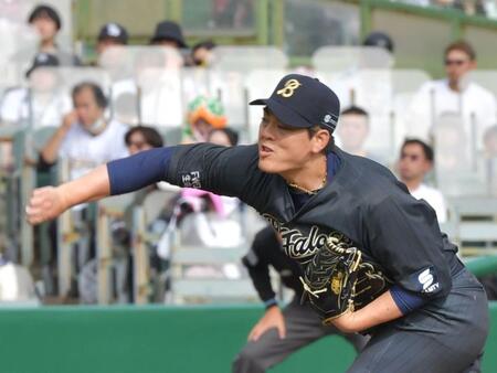 先発で力投する九里（撮影・神子素慎一）