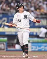 ３回、空振り三振に倒れた山口（撮影・開出牧）
