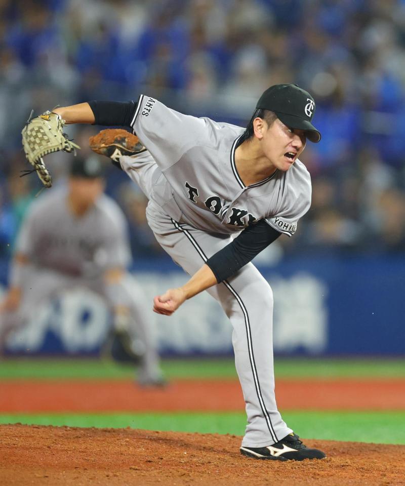先発し力投する井上（撮影・石井剣太郎）