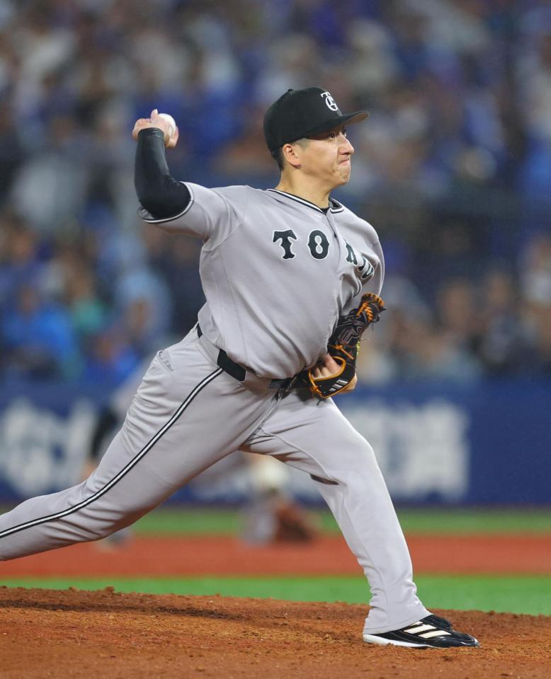 力投する大勢（撮影・石井剣太郎）