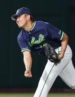 ６回、力投する奥川
