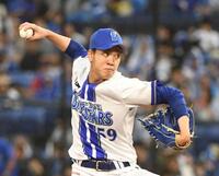 広島打線に立ち向かう平良（撮影・佐藤厚）