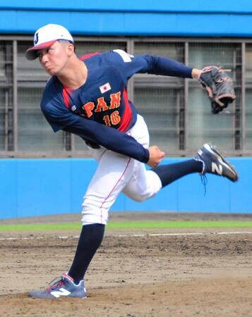 　シート打撃に登板し好投する富士大・角田