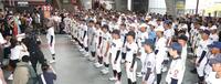 選手宣誓を務める呉工・田淵晴貴主将（中央左）＝撮影・北村雅宏