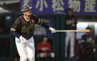 楽天での通算１０００試合出場を達成した浅村（撮影・金田祐二）